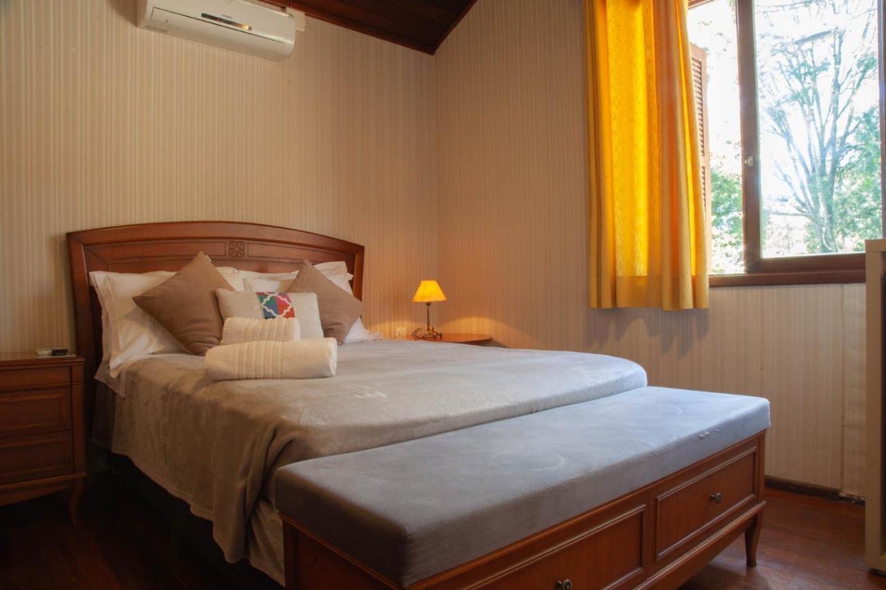 Hospedagem Vila Suica Hotel กรามาโด ภายนอก รูปภาพ