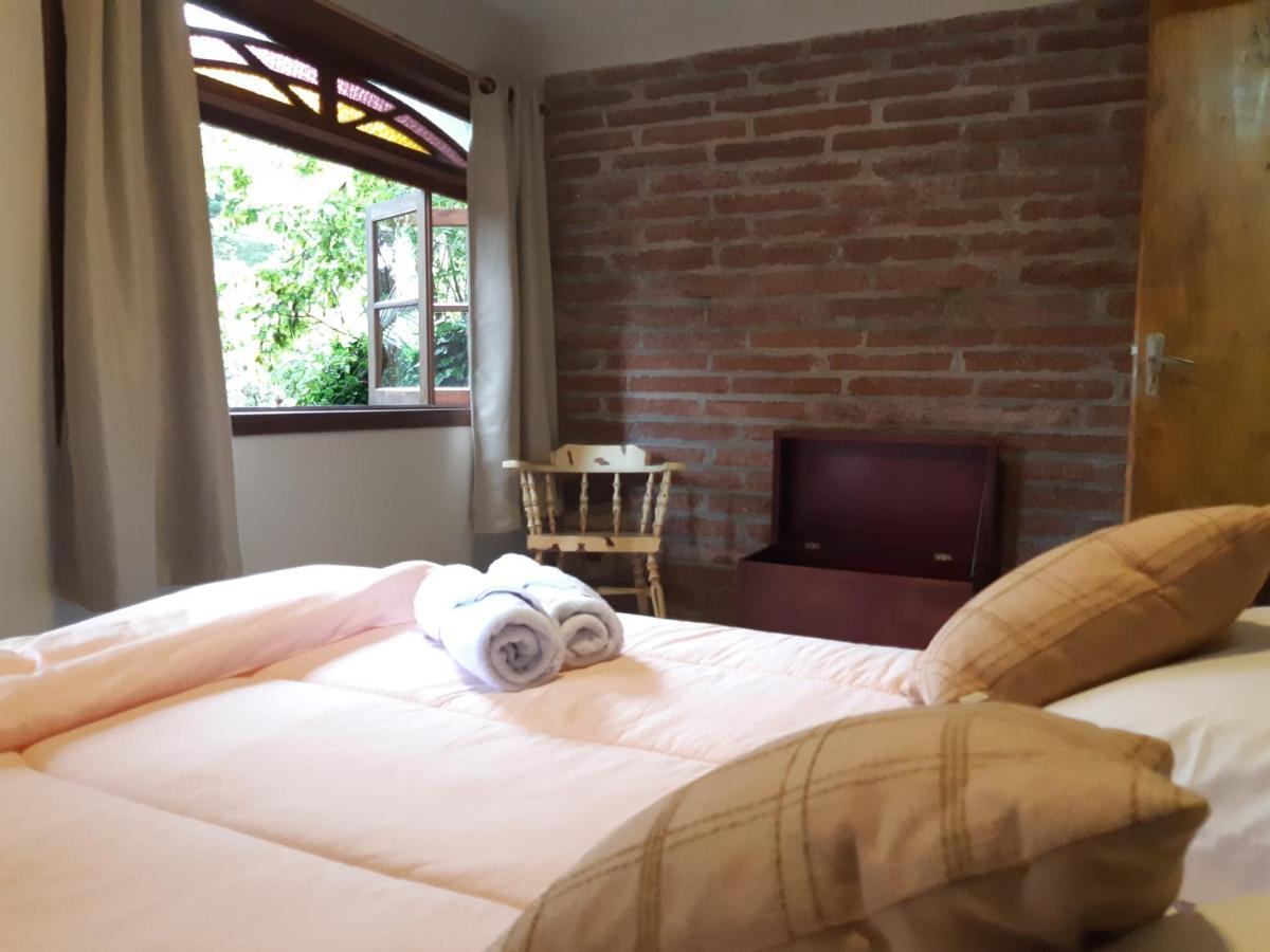 Hospedagem Vila Suica Hotel กรามาโด ภายนอก รูปภาพ